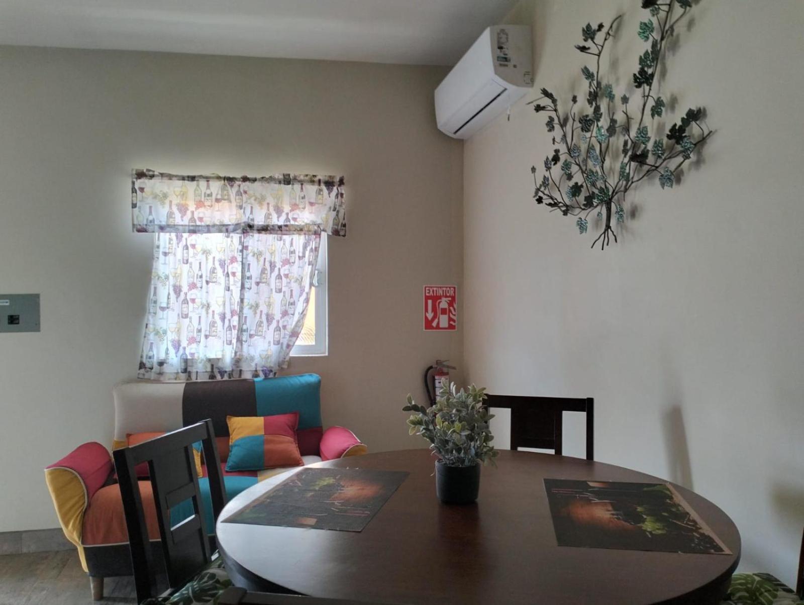 Quinta Lorame Hotel Villa de Juarez ภายนอก รูปภาพ